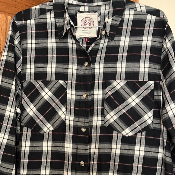 BNWOT So Button Down Shirt size XL - Picture 3 of 6